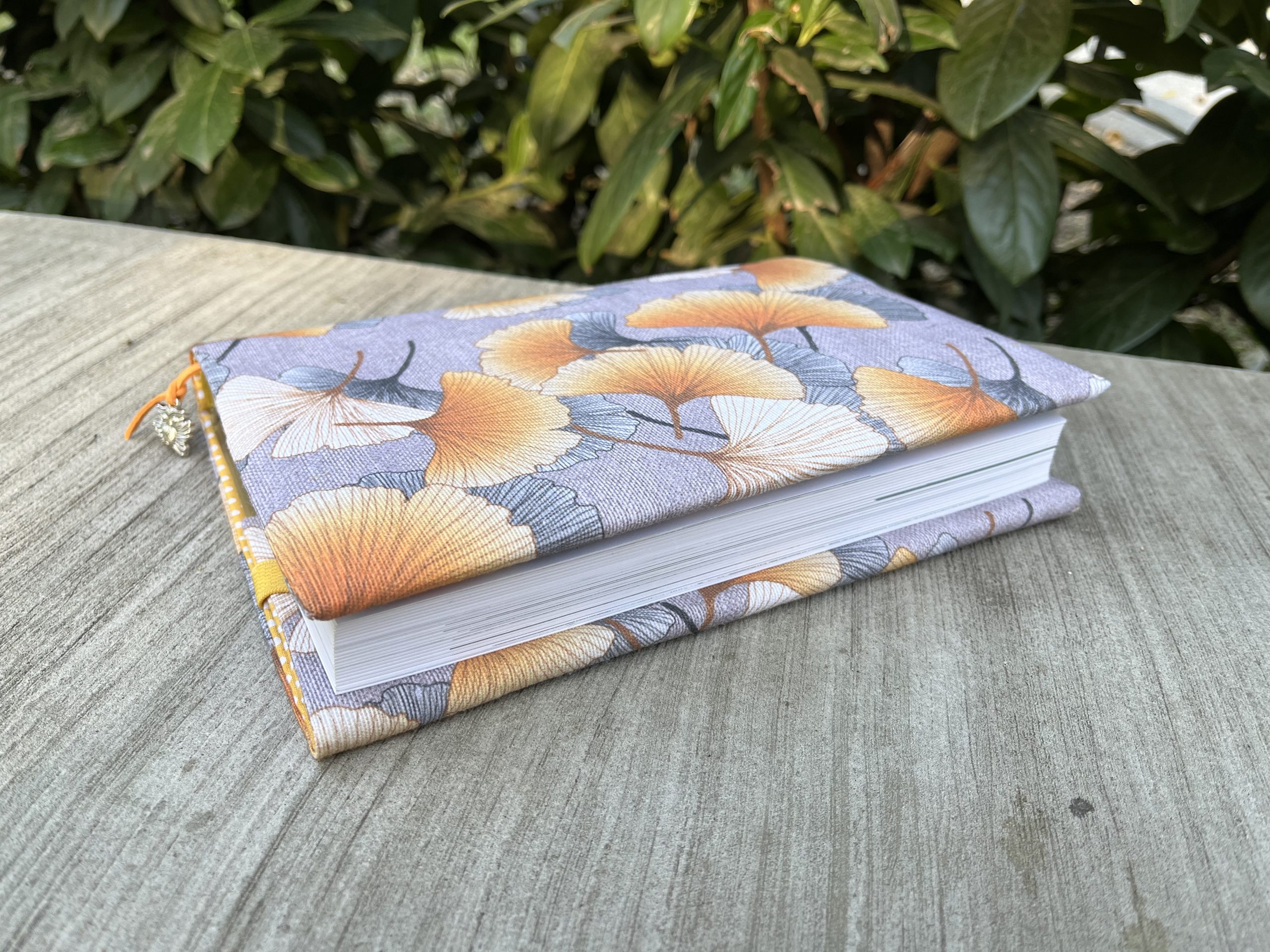 Подвързия за книги "Ginco"